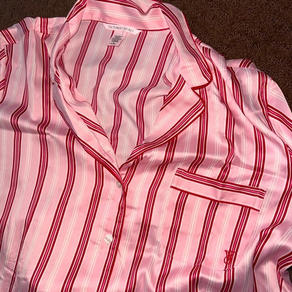 Victoria’s Secret striped pajama short sleeve short set size medium - Picture 3 of 5